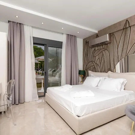 B&d Luxury Apartament *